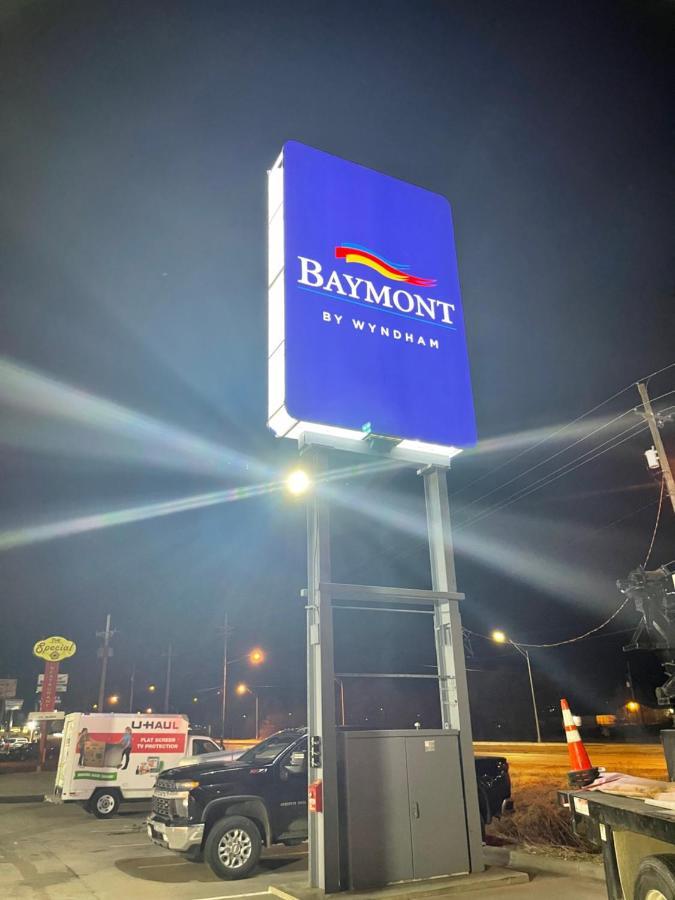 Отель Baymont By Wyndham Bellevue - Omaha Экстерьер фото